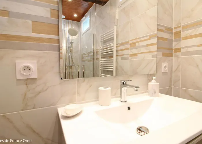 Charmante Maison Renovee Avec Terrasse Privee Et Jardin - Fr-1-497-159