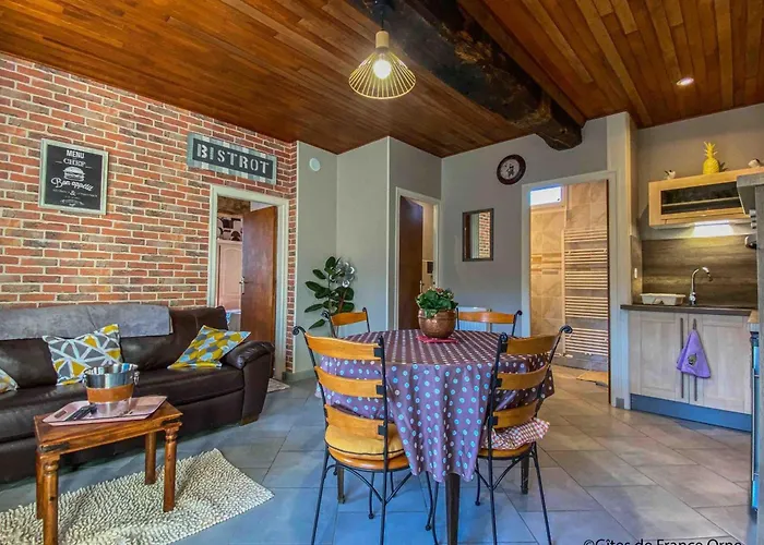 Charmante Maison Renovee Avec Terrasse Privee Et Jardin - Fr-1-497-159 Lägenhet