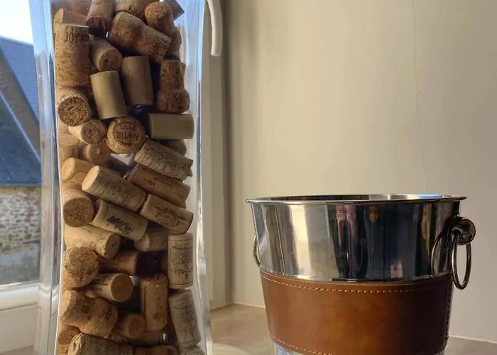 Charmante Maison Renovee Avec Terrasse Privee Et Jardin - Fr-1-497-159 Lägenhet